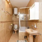 Apartamento With Parking Space Kampor, Rab - 4972