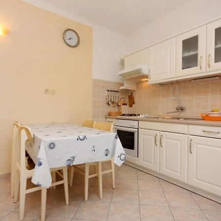 아파트 With Parking Space Kampor, Rab - 4972 Kampor