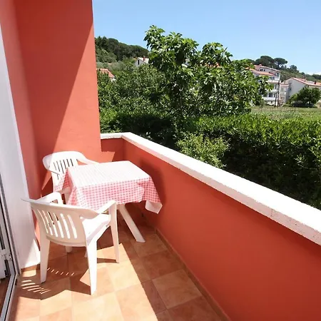 Apartment With Parking Space Kampor, Rab - 4972